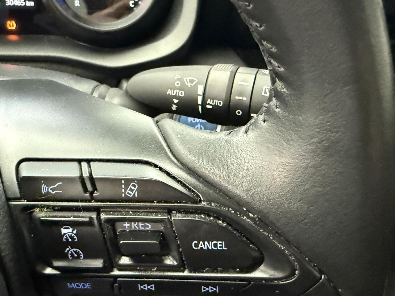 Toyota YARIS 1.5 Hybrid Dynamic 1e eigenaar, NL auto, slechts 30465 KM, Dealeronderhouden, Navi, Keyless, Lichtmetalen velgen etc.