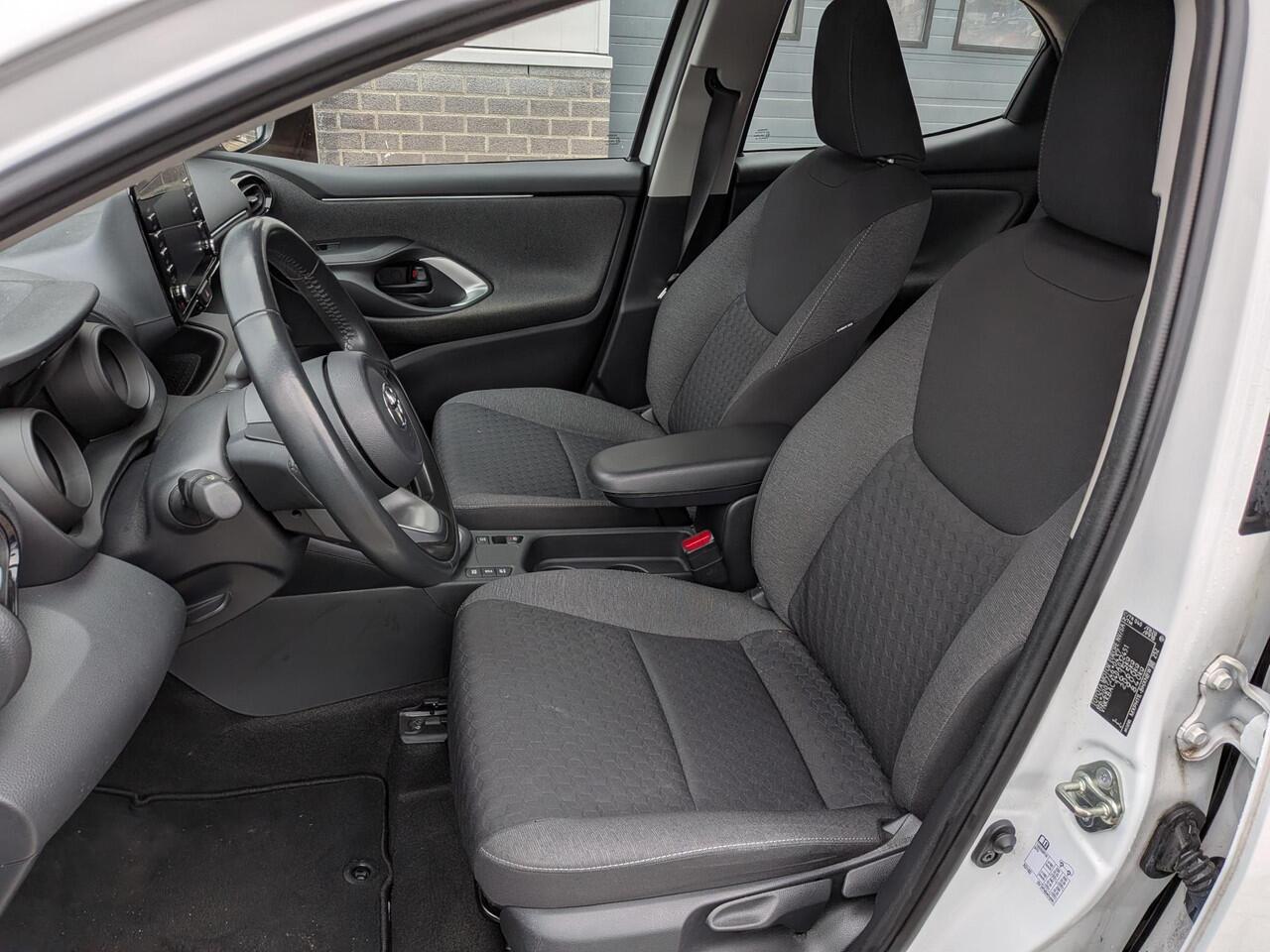 Toyota YARIS 1.5 Hybrid Dynamic Edition | Rijklaar | Carplay | AndroidAuto | Pcam | LMvelgen |