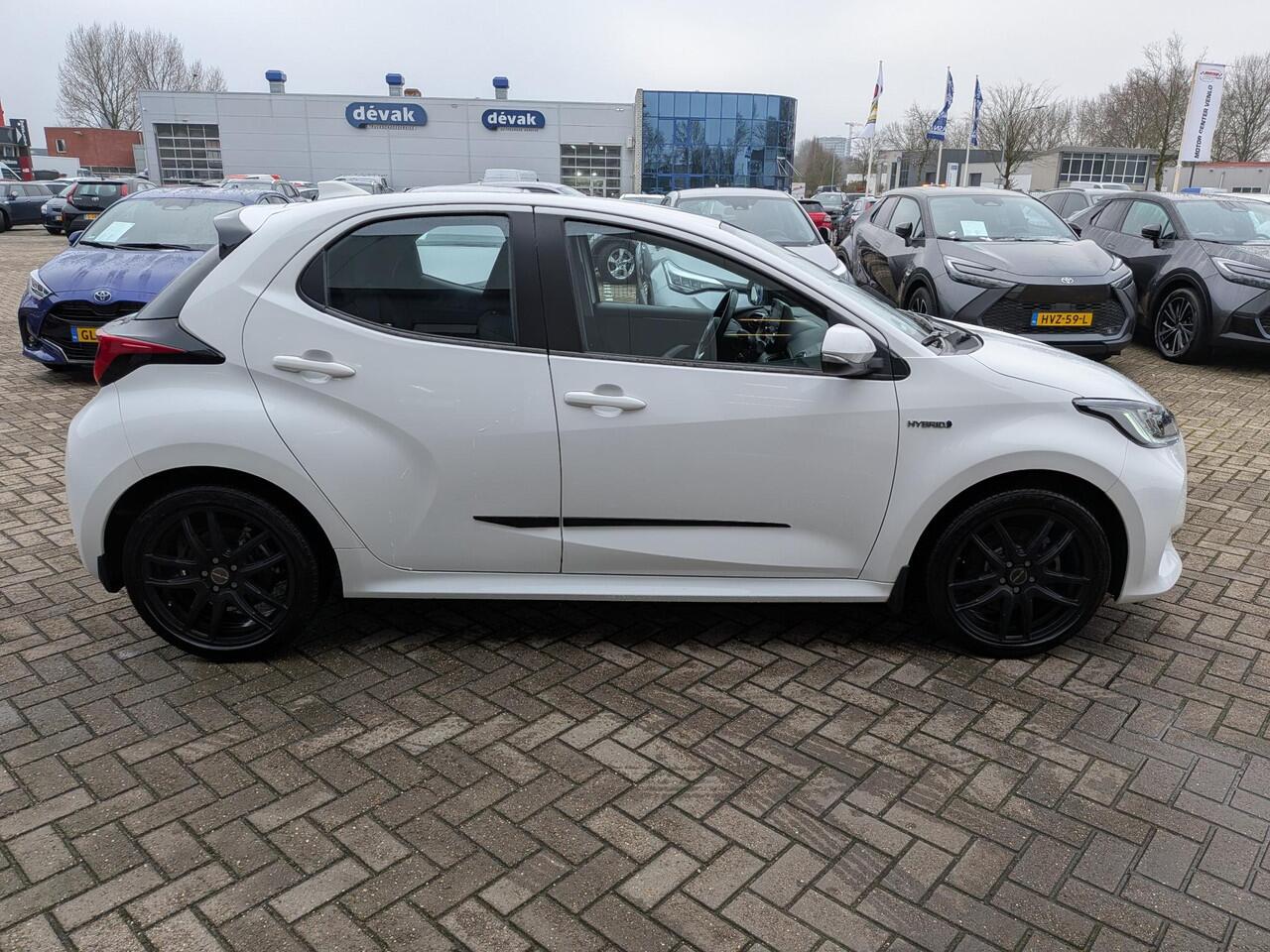 Toyota YARIS 1.5 Hybrid Dynamic Edition | Rijklaar | Carplay | AndroidAuto | Pcam | LMvelgen |