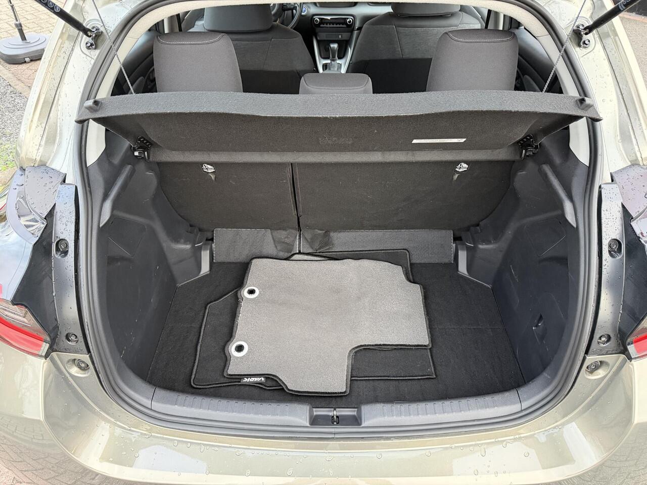 Toyota YARIS 1.5 Hybrid Dynamic Eerste eigenaar | Dealer onderhouden | Nederlandse auto