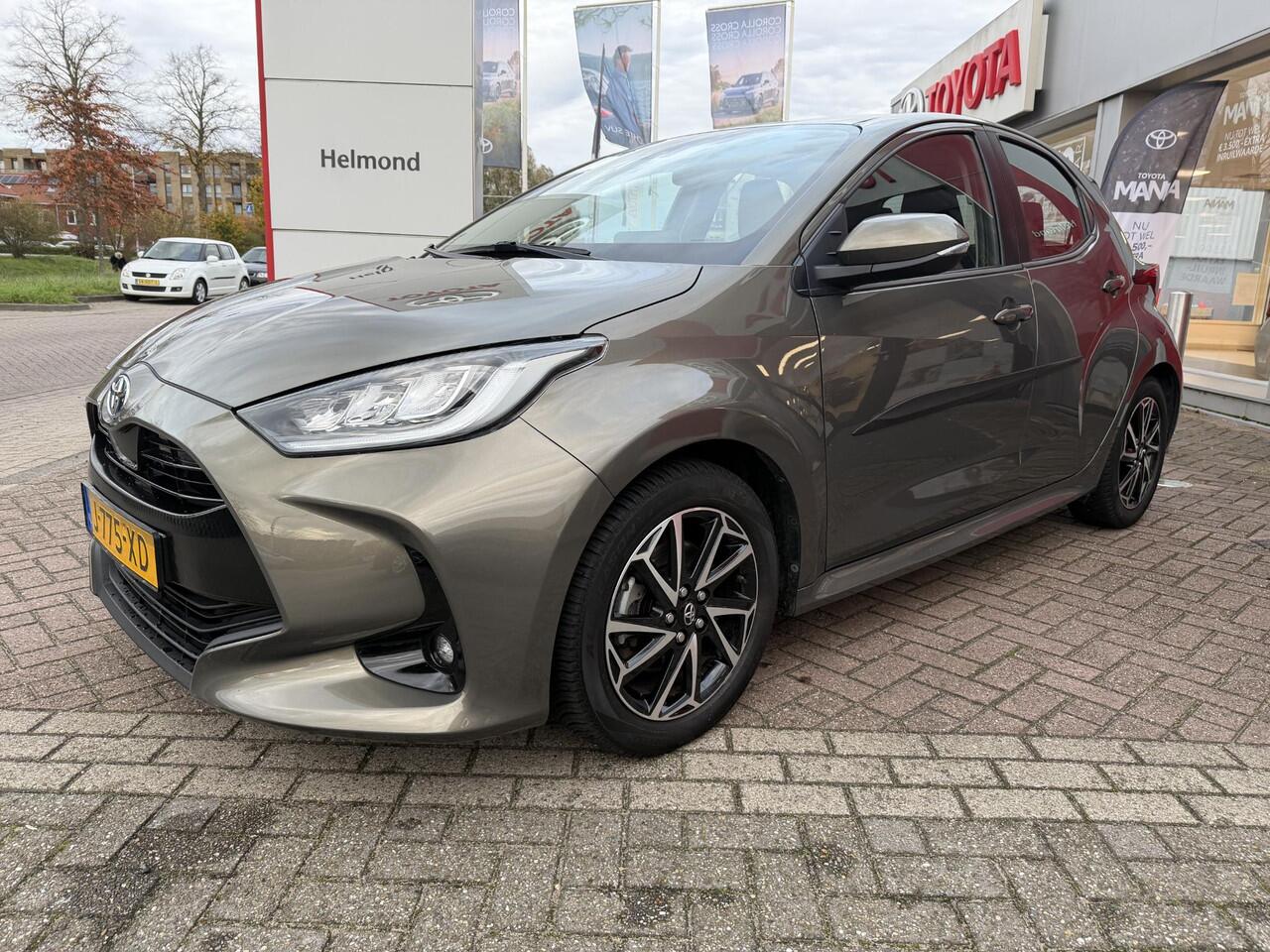 Toyota YARIS 1.5 Hybrid Dynamic Eerste eigenaar | Dealer onderhouden | Nederlandse auto