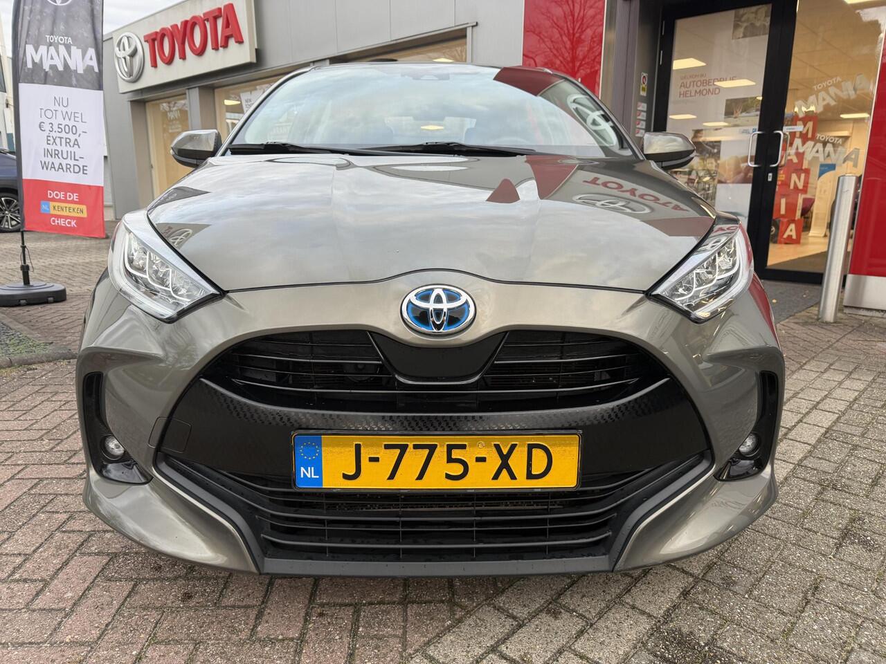 Toyota YARIS 1.5 Hybrid Dynamic Eerste eigenaar | Dealer onderhouden | Nederlandse auto