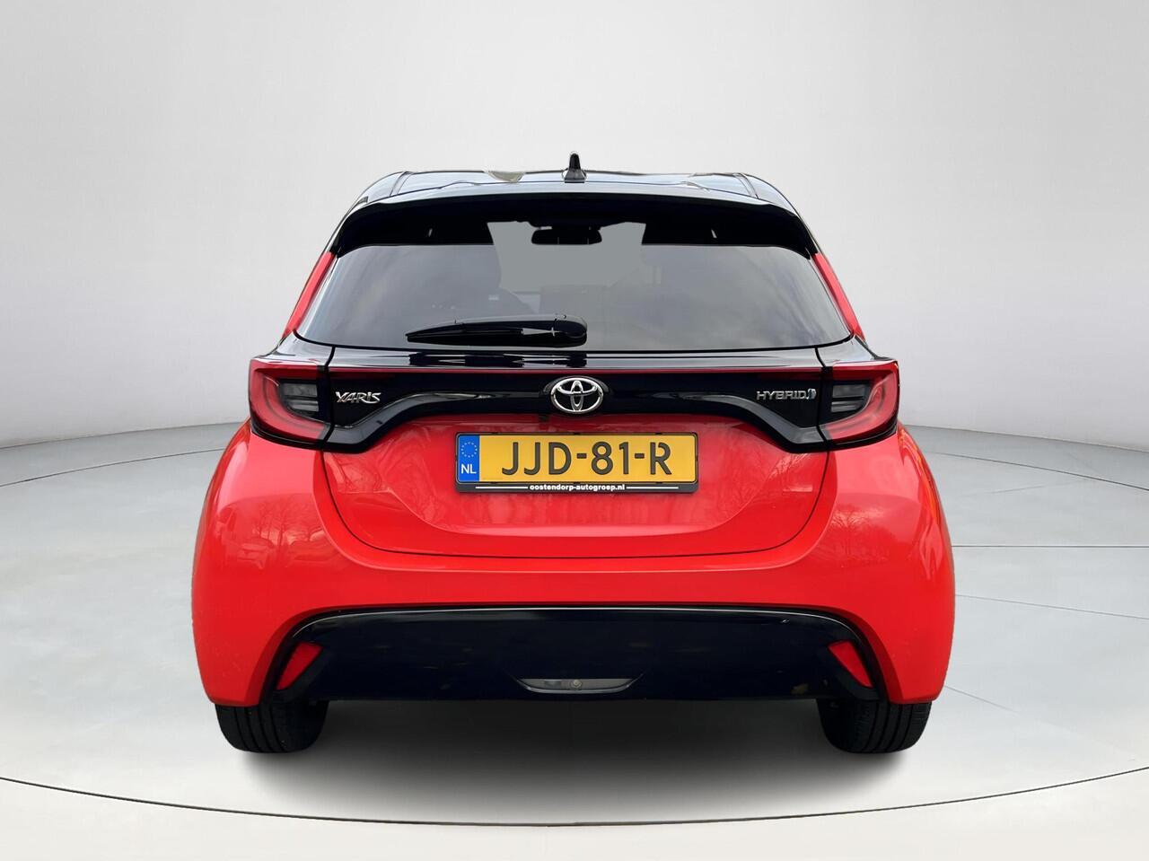 Toyota YARIS 1.5 Hybrid Executive | Head up display | Stoel- + stuurverwarming | 17 inch LM-velgen | Half lederen bekleding |