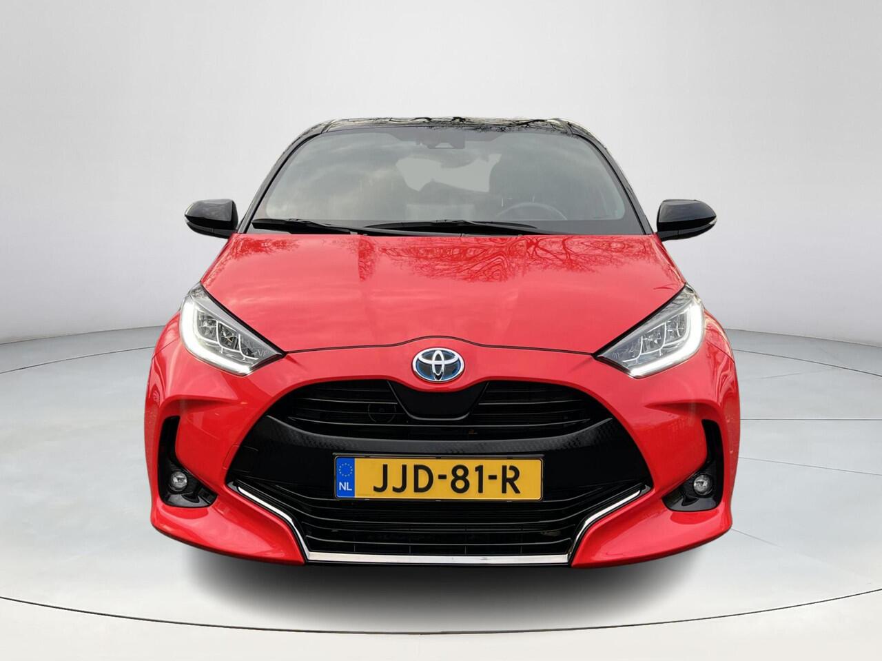 Toyota YARIS 1.5 Hybrid Executive | Head up display | Stoel- + stuurverwarming | 17 inch LM-velgen | Half lederen bekleding |