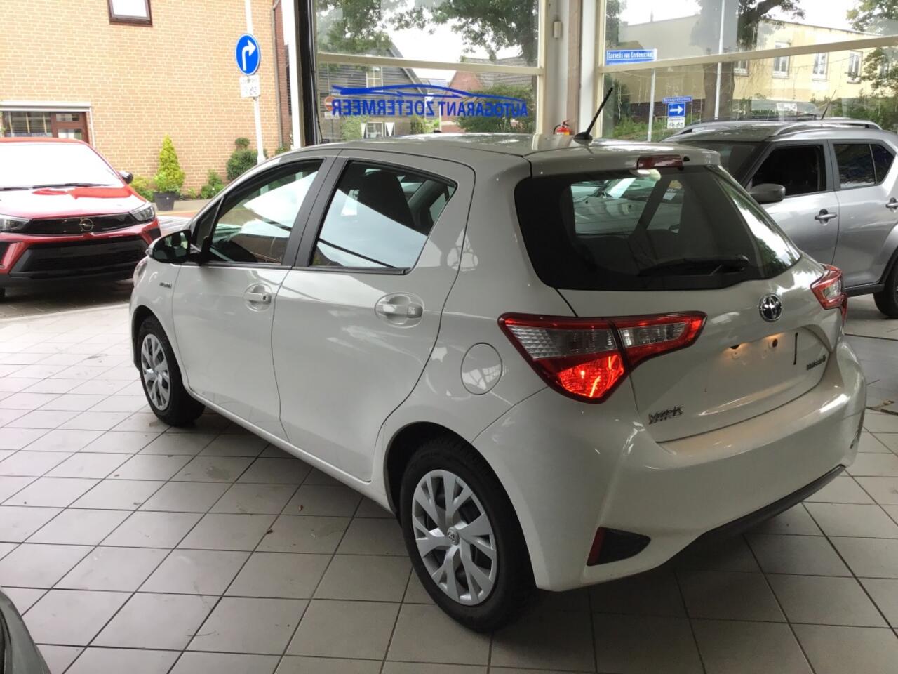 Toyota YARIS 1.5 Hyb. Y20 Excl Ed