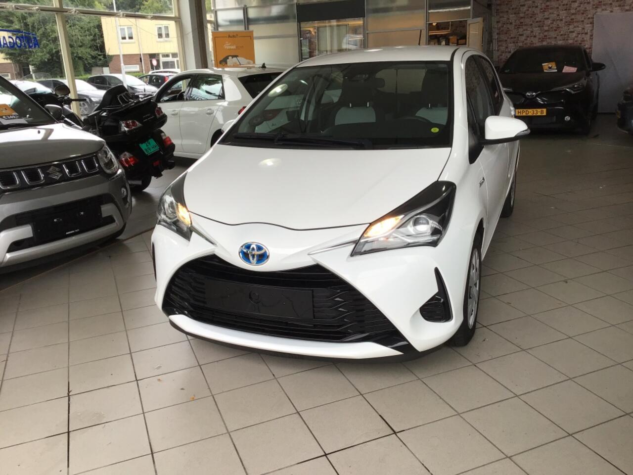 Toyota YARIS 1.5 Hyb. Y20 Excl Ed
