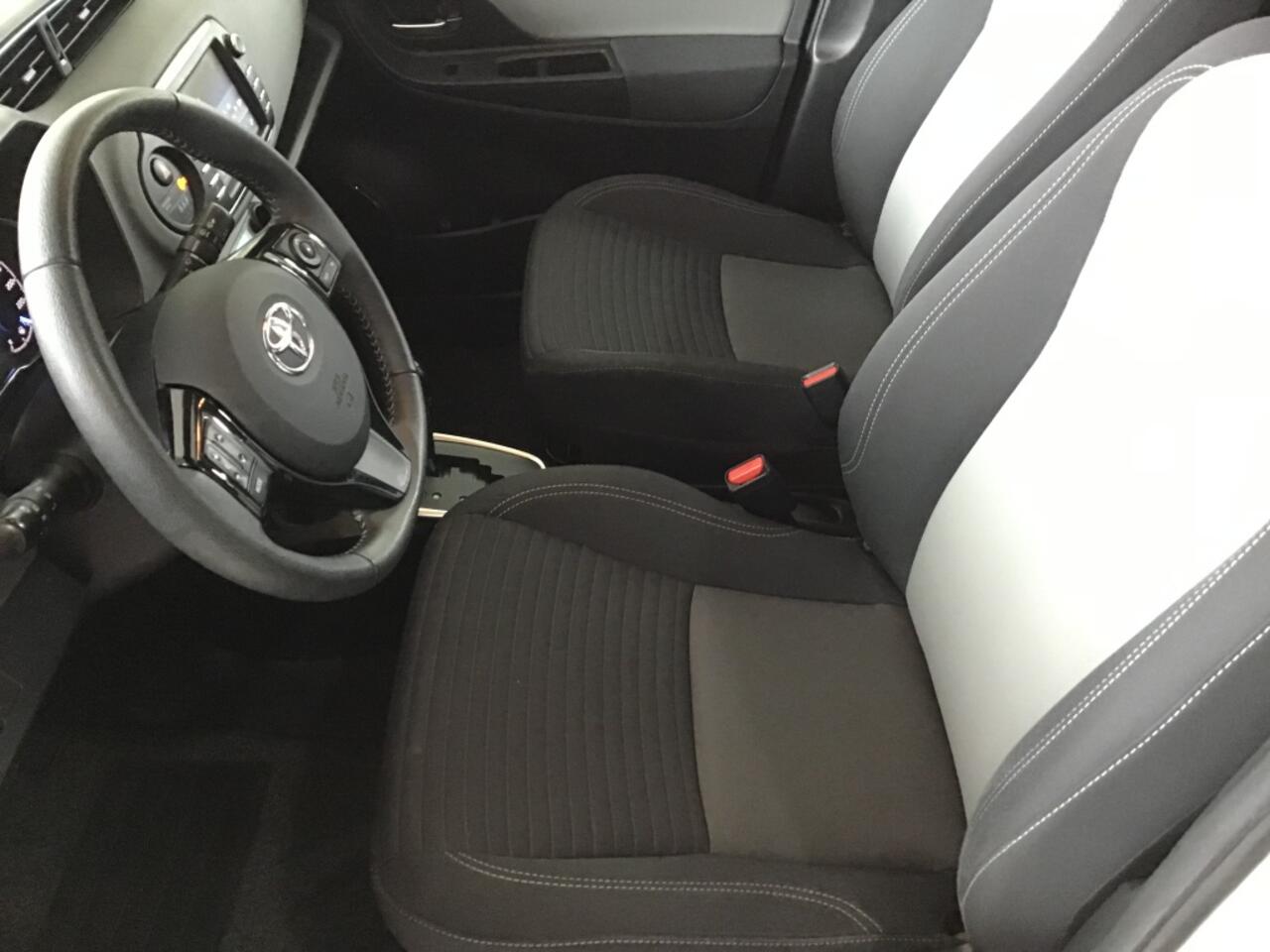 Toyota YARIS 1.5 Hyb. Y20 Excl Ed