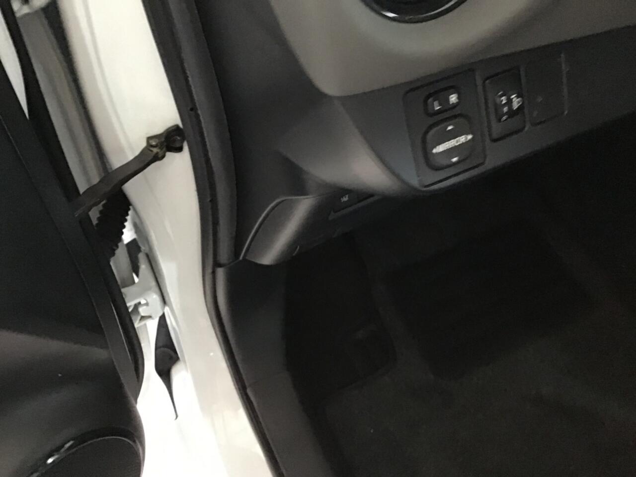 Toyota YARIS 1.5 Hyb. Y20 Excl Ed