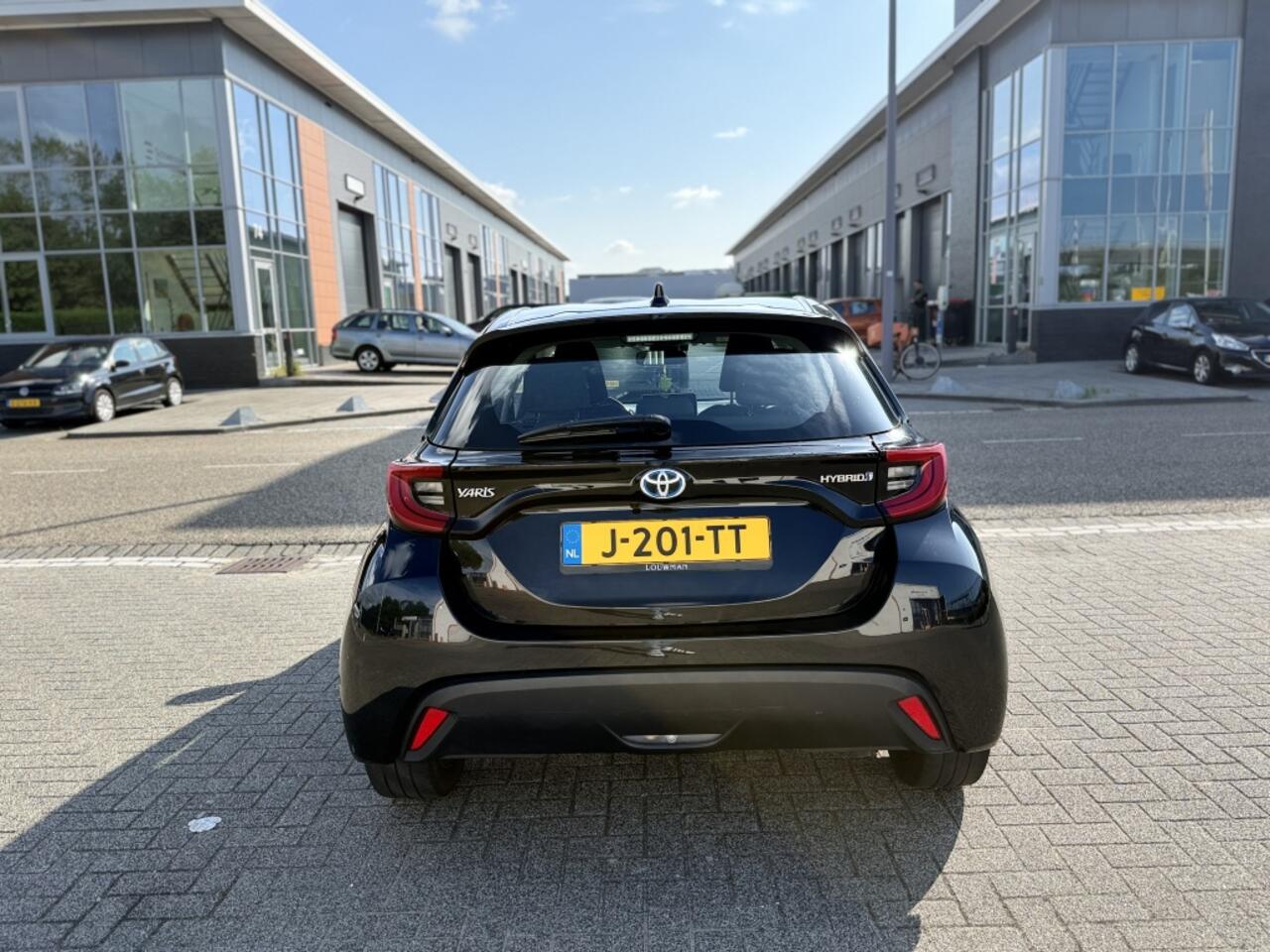 Toyota YARIS 1.5 Hyb. First Ed.