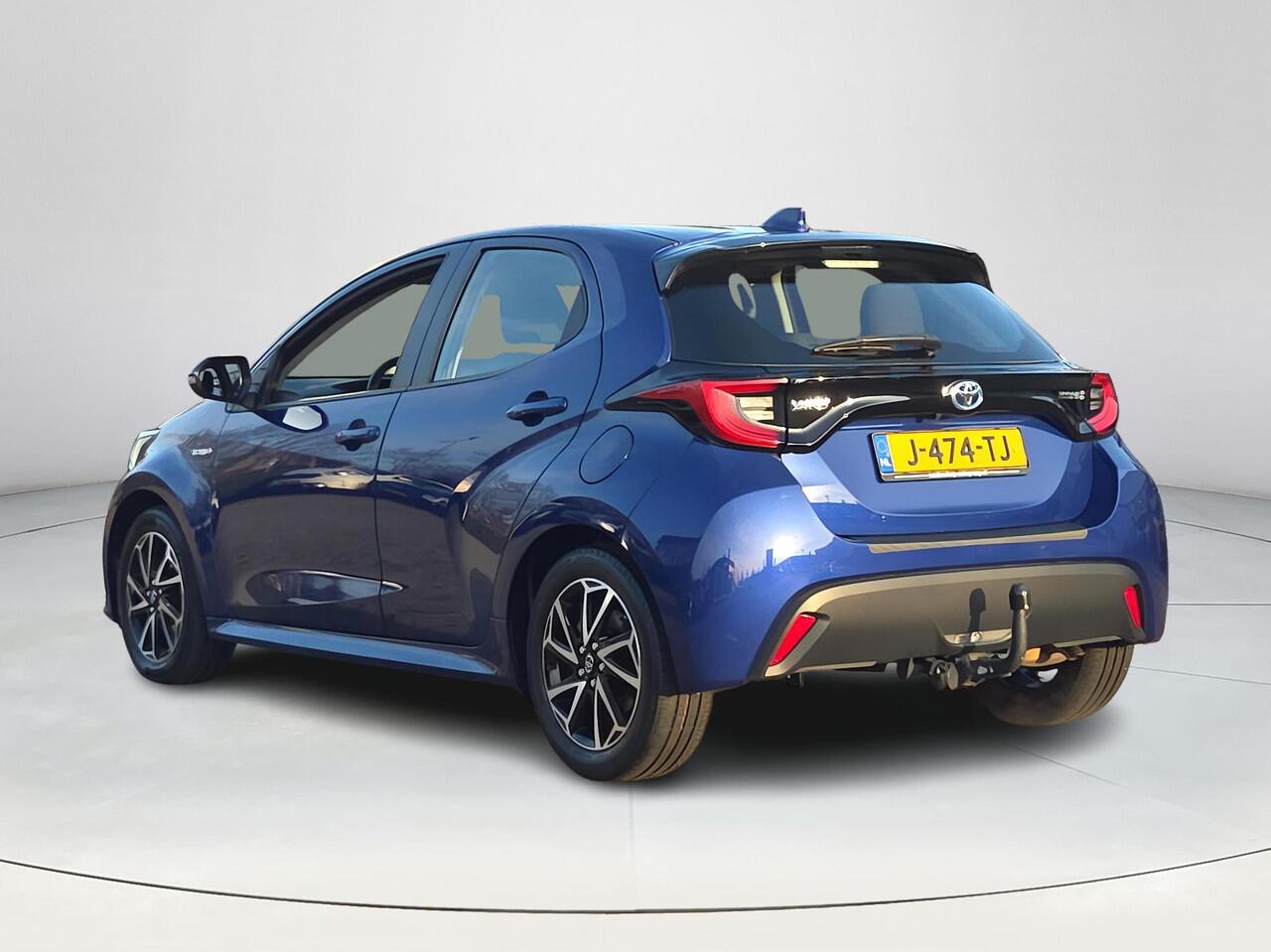 Toyota YARIS 1.5 Hybrid First Edition | Trekhaak | Apple CarPlay | Licht metalen velgen | Rijklaar incl. garantie |