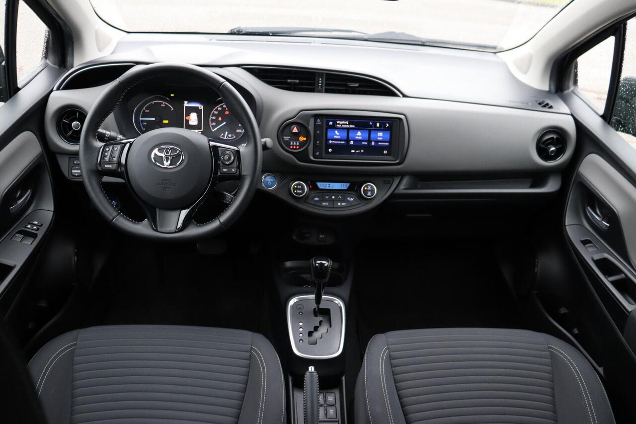 Toyota YARIS 1.5 Hybrid Dynamic, Bluetooth, Apple Carplay Keyless Entry, Parkeercamera.