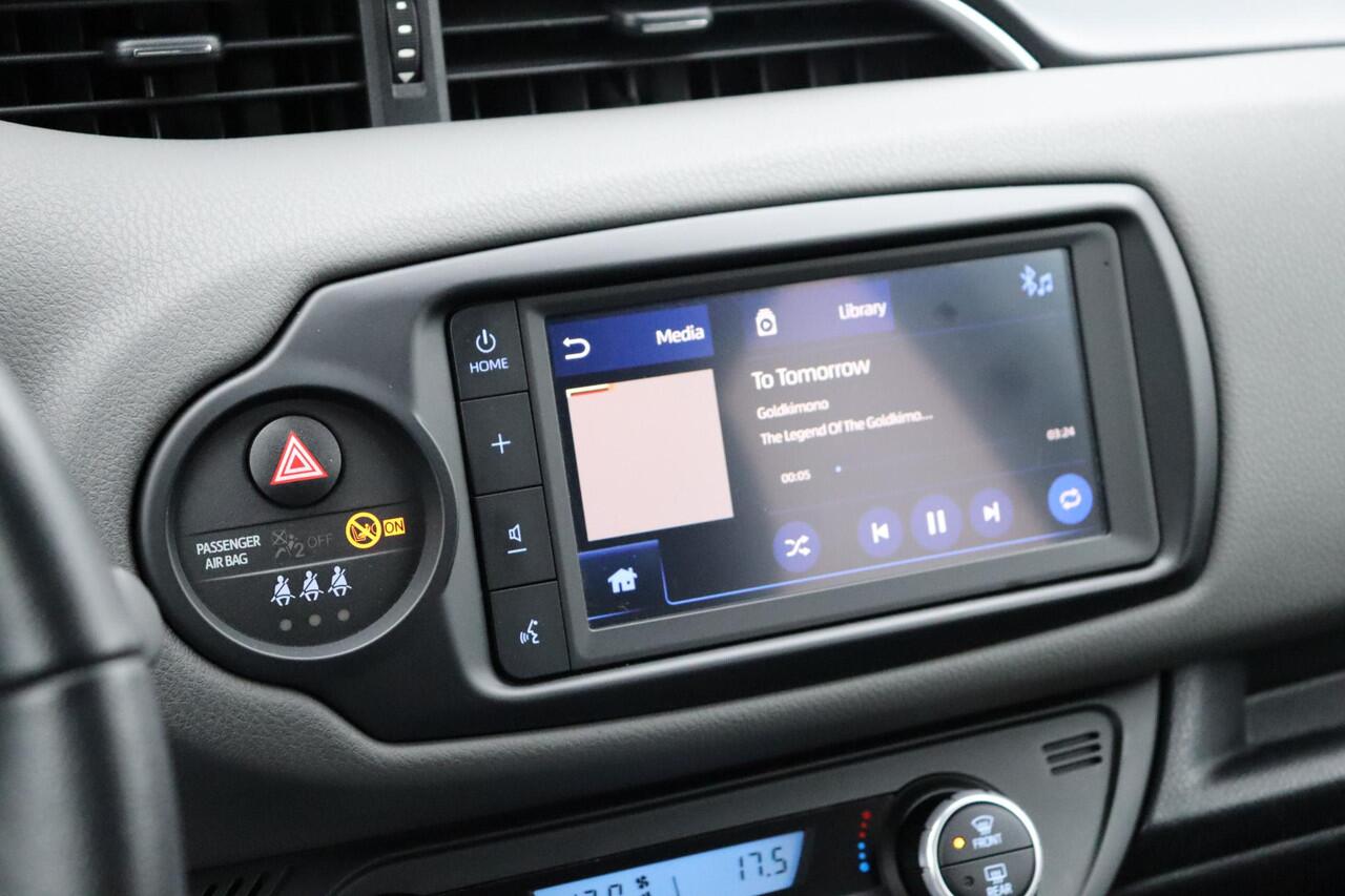 Toyota YARIS 1.5 Hybrid Dynamic, Bluetooth, Apple Carplay Keyless Entry, Parkeercamera.