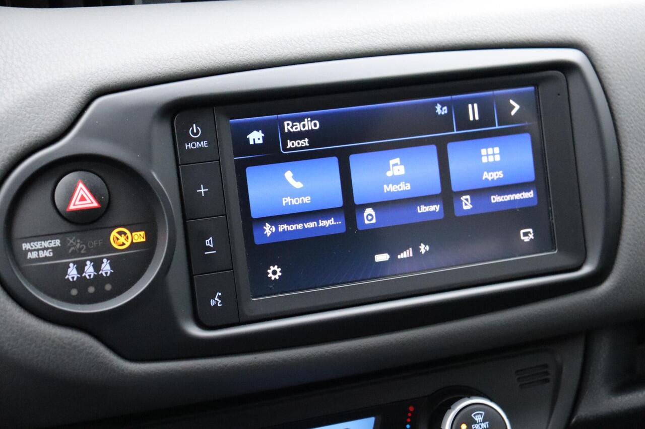 Toyota YARIS 1.5 Hybrid Dynamic, Bluetooth, Apple Carplay Keyless Entry, Parkeercamera.
