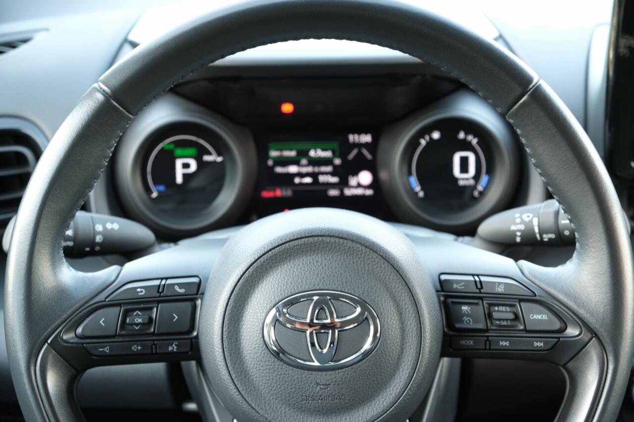 Toyota YARIS 1.5 Hybrid Dynamic Automaat | Apple CarPlay & Android Auto | 16