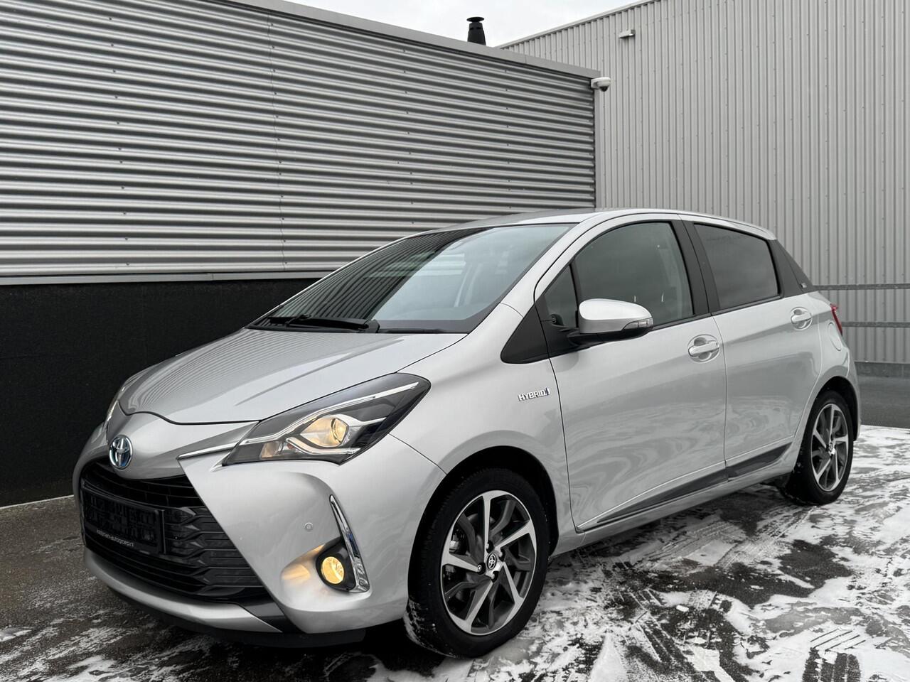 Toyota YARIS 1.5 Hybrid Y20 Apple Carplay en/of Android auto navigatie, Achteruitrijcamera, Cruise control, LMV, Smart Key, Privacy glass