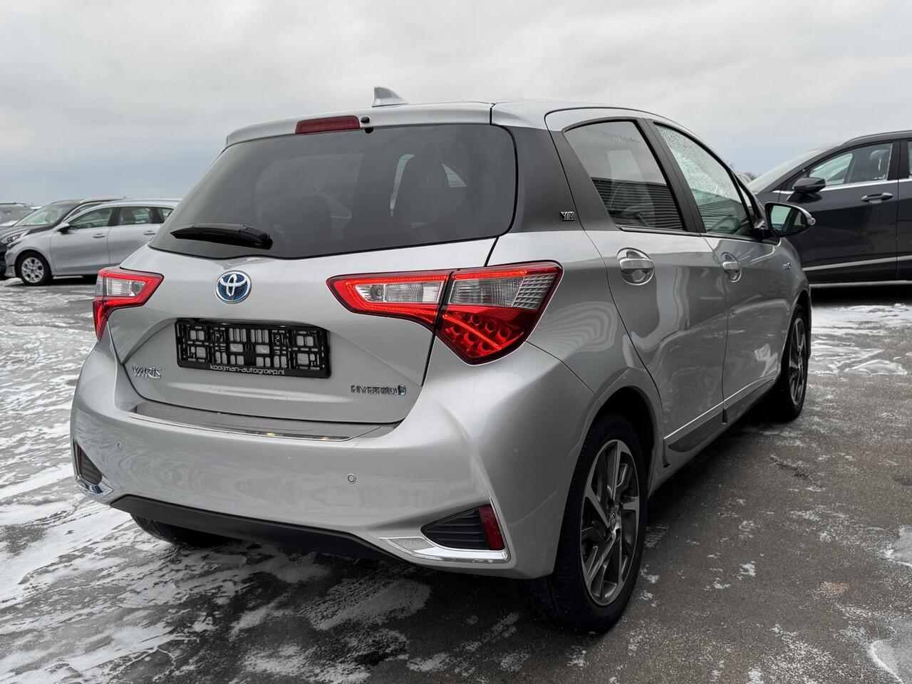 Toyota YARIS 1.5 Hybrid Y20 Apple Carplay en/of Android auto navigatie, Achteruitrijcamera, Cruise control, LMV, Smart Key, Privacy glass
