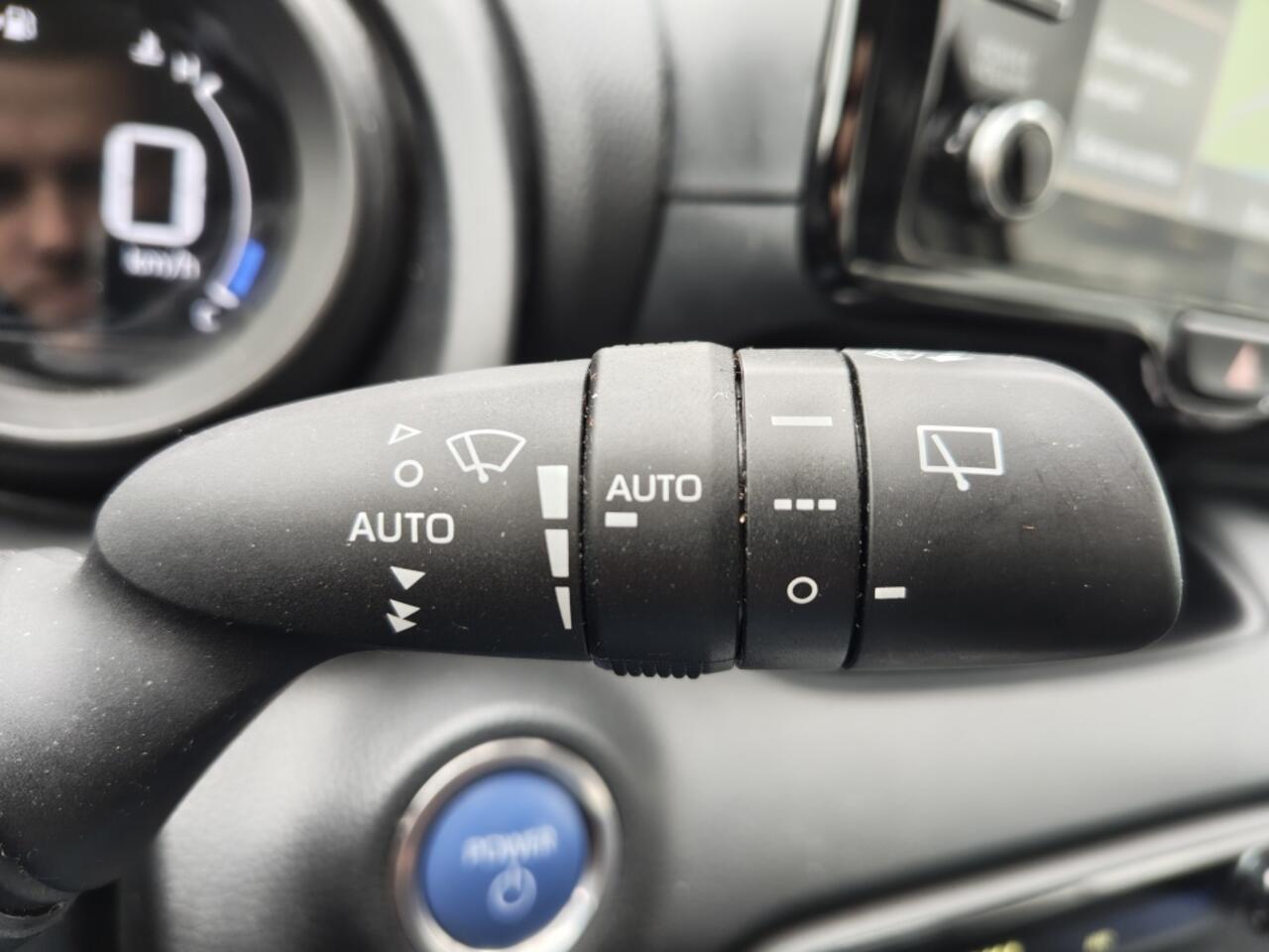 Toyota YARIS 1.5 Hybrid First Edition | Navi | Keyless Start & Entry | Androi