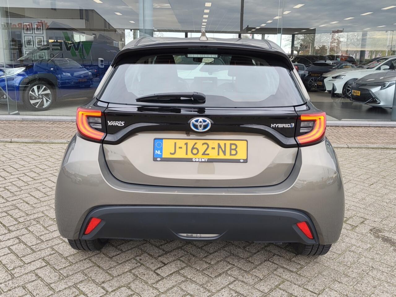 Toyota YARIS 1.5 Hybrid First Edition | Navi | Keyless Start & Entry | Androi