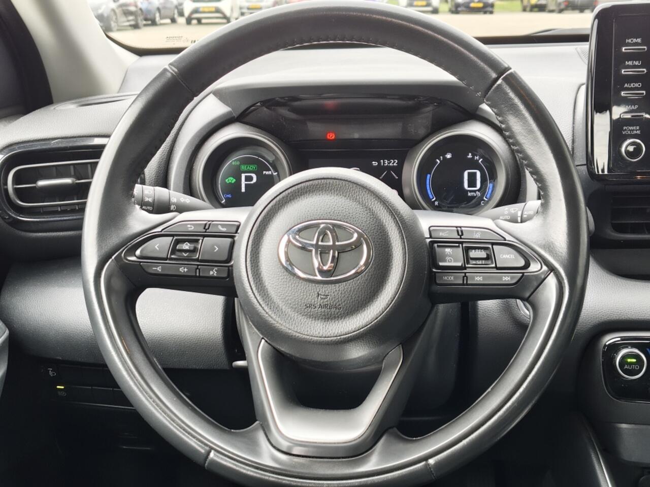 Toyota YARIS 1.5 Hybrid First Edition | Navi | Keyless Start & Entry | Androi