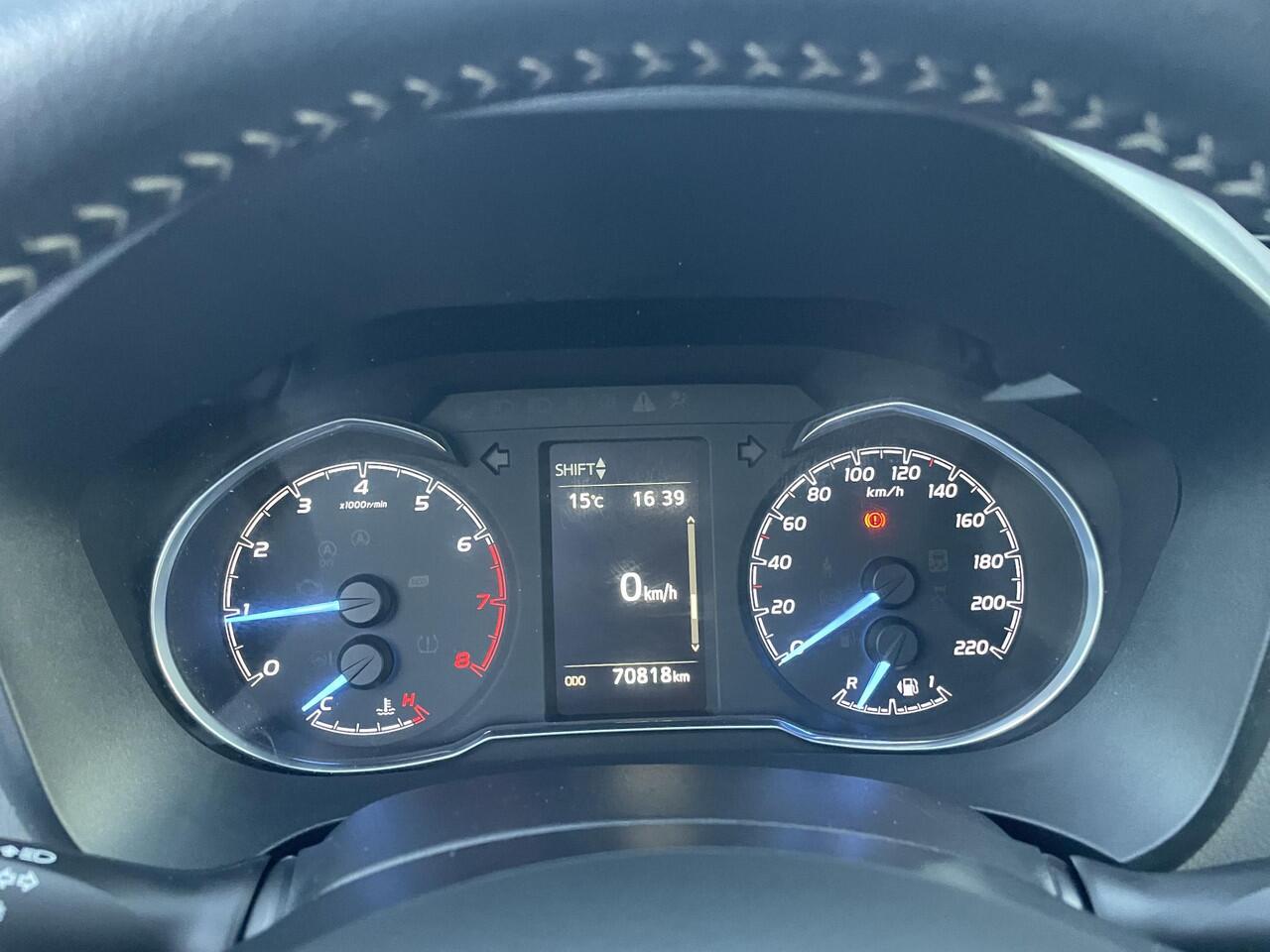 Toyota YARIS 1.0 VVT-i Connect | Apple/Android navigatie | LM velgen | Org NL en 1e Eigenaar |