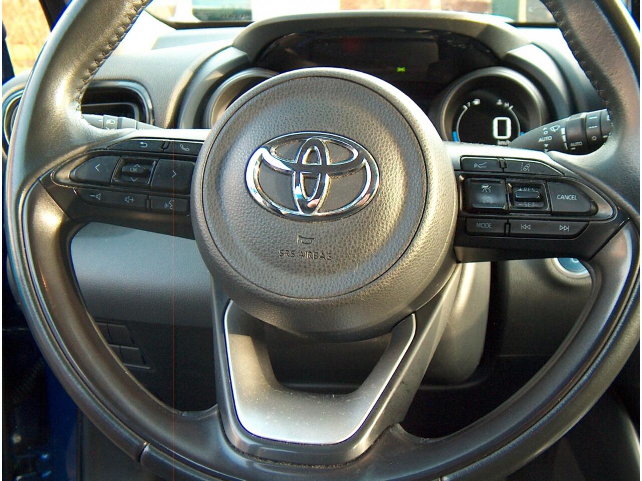 Toyota YARIS 1.5 Hyb. First Ed.
