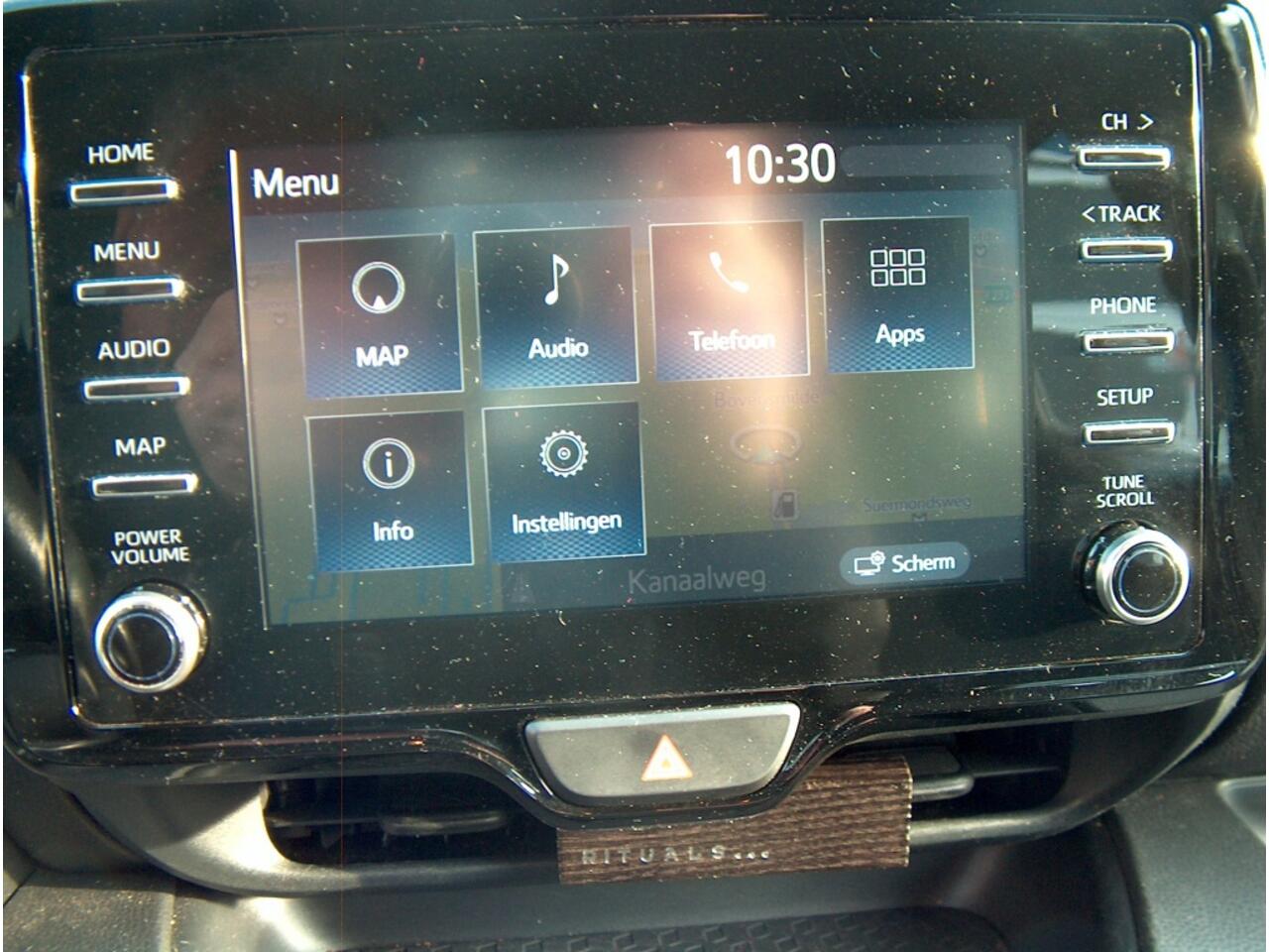 Toyota YARIS 1.5 Hyb. First Ed.