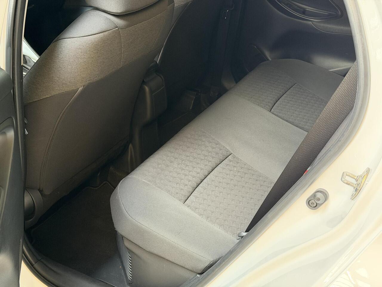 Toyota YARIS 1.5 Hybrid First Edition