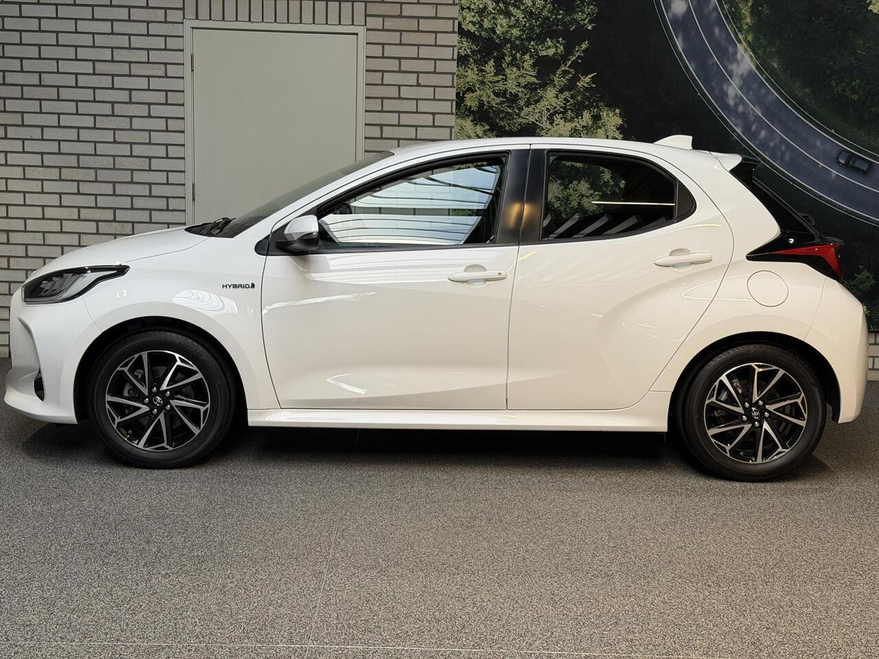 Toyota YARIS 1.5 Hybrid First Edition