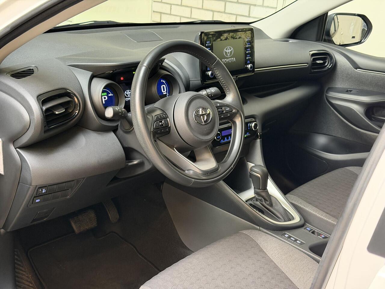 Toyota YARIS 1.5 Hybrid First Edition