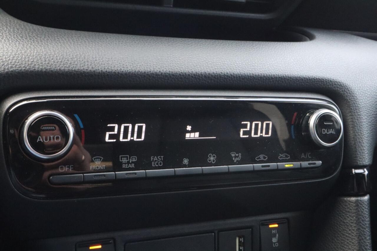 Toyota YARIS 1.5 Hybrid Launch Edition Trekhaak