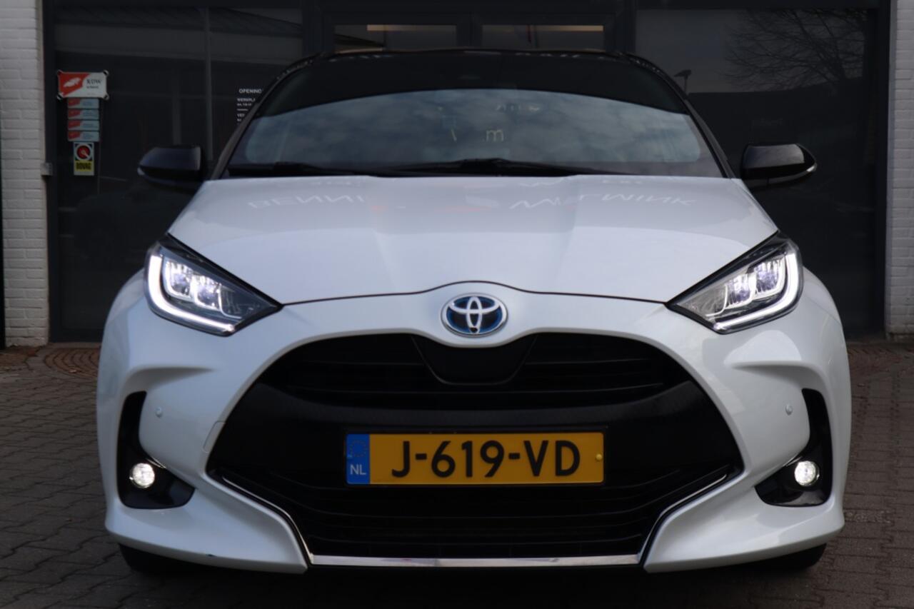 Toyota YARIS 1.5 Hybrid Launch Edition Trekhaak