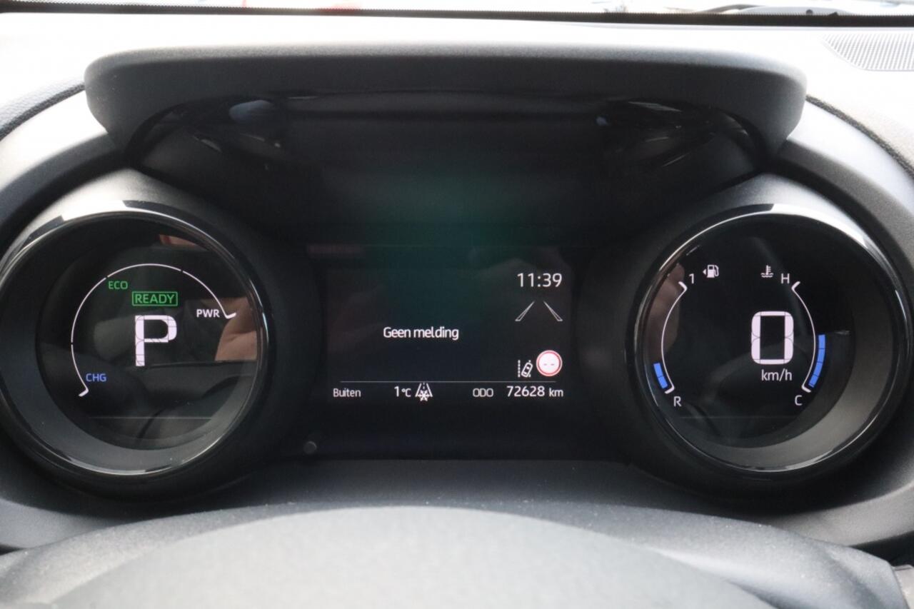 Toyota YARIS 1.5 Hybrid Launch Edition Trekhaak