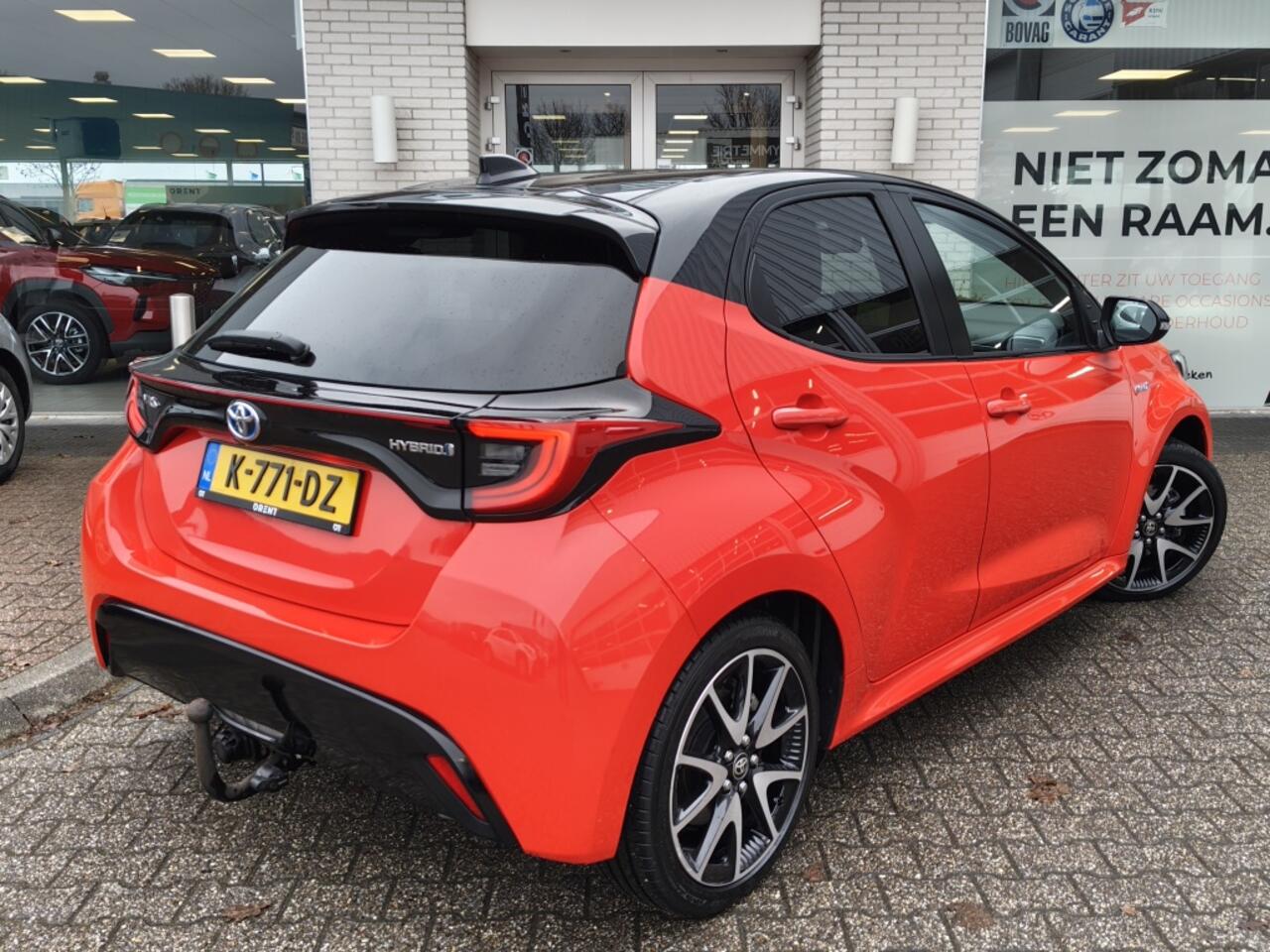 Toyota YARIS 1.5 Hybrid Launch Edition | Trekhaak | HUD | Navi | Stoelverwarm