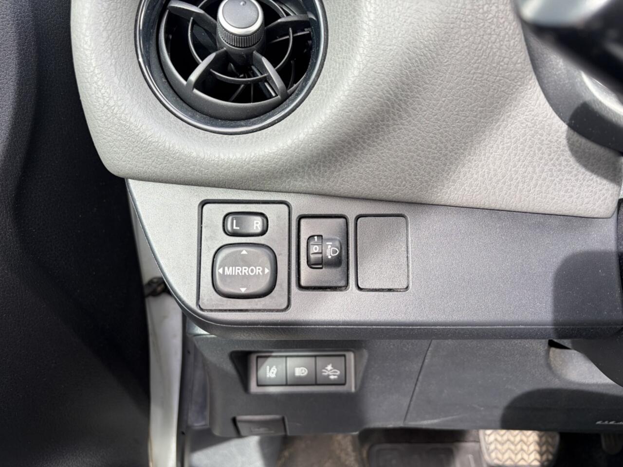 Toyota YARIS 1.5 Hyb. Active, Aut,, Clima, Carplay, Stoelverwarming