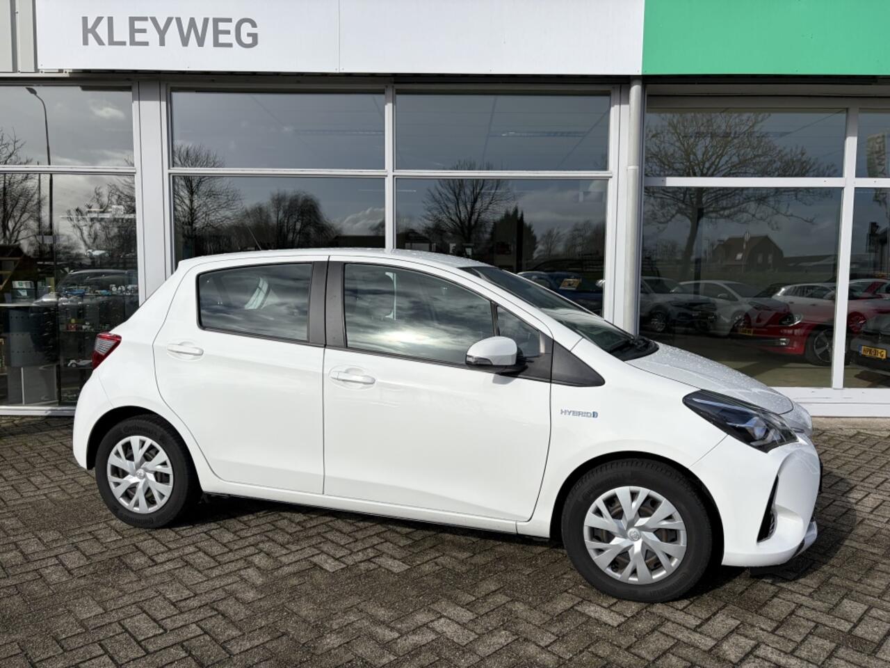 Toyota YARIS 1.5 Hyb. Active, Aut,, Clima, Carplay, Stoelverwarming