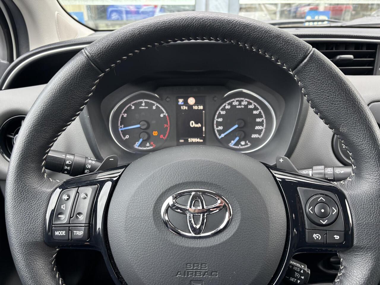 Toyota YARIS 1.5 VVT-i Dynamic | Automaat | Trekhaak | Achteruitrijcamera