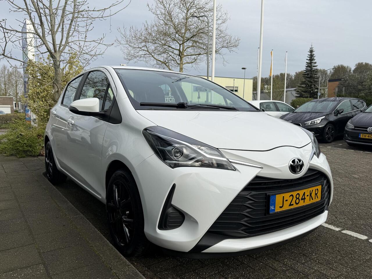 Toyota YARIS 1.0 VVT-i Active