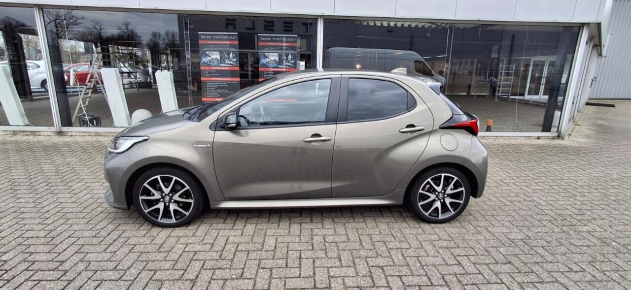 Toyota YARIS 1.5 Hybride Executive NLauto | dealeronderhouden | 1e eigenaar