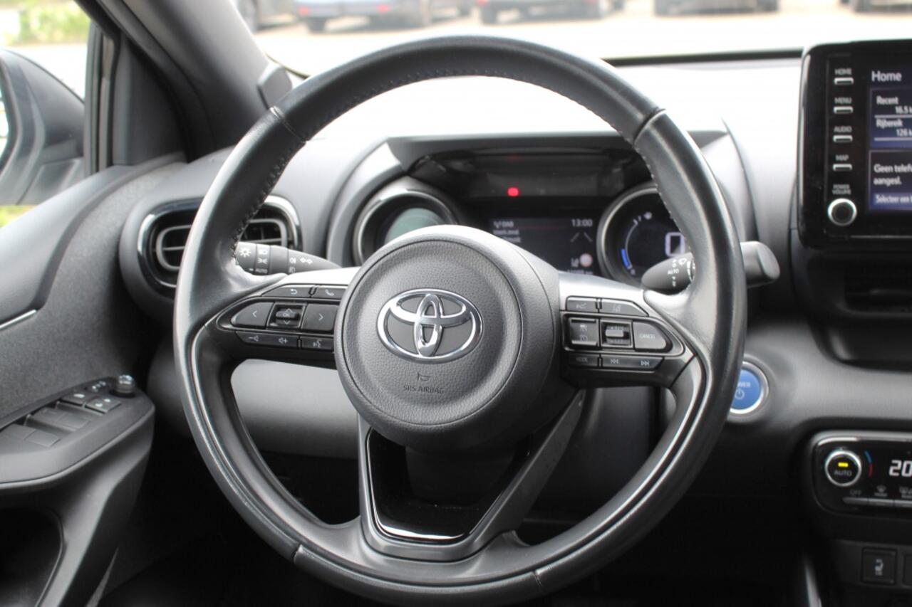 Toyota YARIS 1.5 Hybrid Executive Bi-Tone | Trekhaak Afneembaar | Stoelverwar