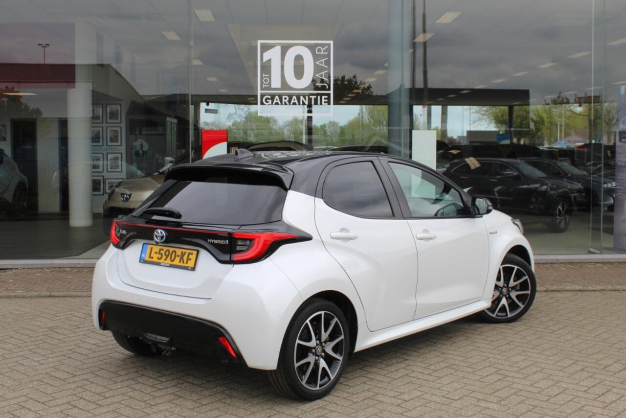 Toyota YARIS 1.5 Hybrid Executive Bi-Tone | Trekhaak Afneembaar | Stoelverwar