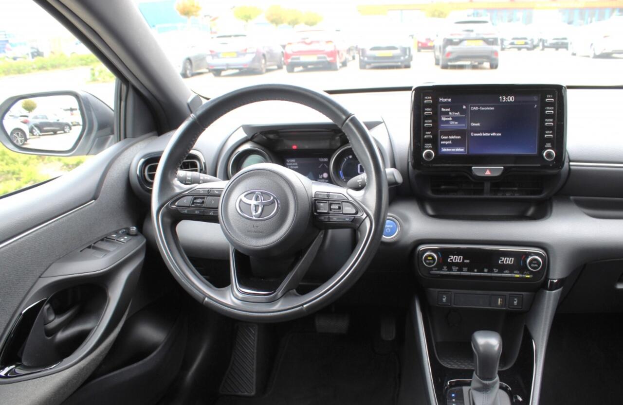 Toyota YARIS 1.5 Hybrid Executive Bi-Tone | Trekhaak Afneembaar | Stoelverwar
