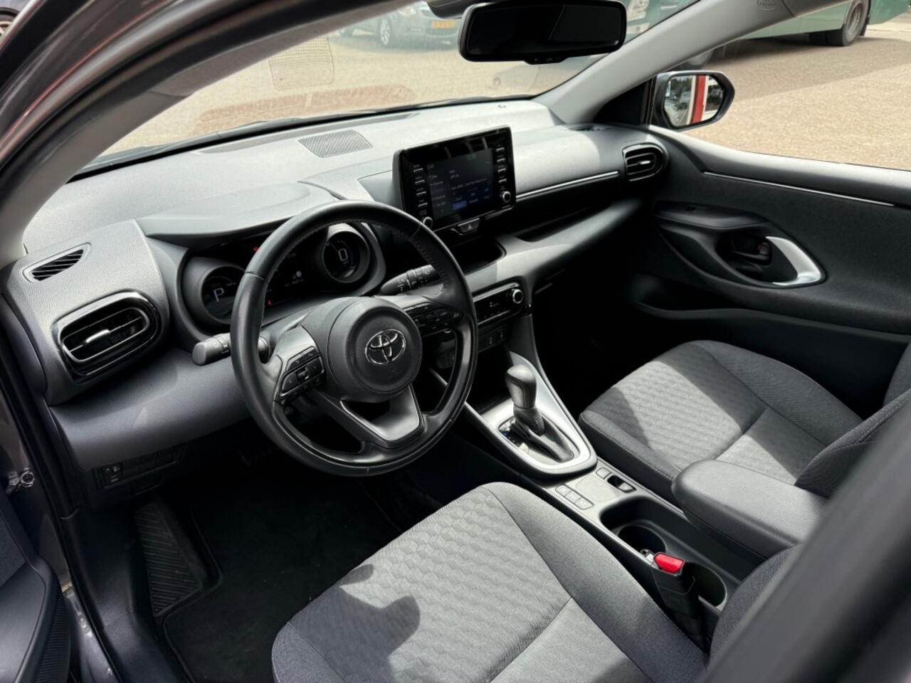 Toyota YARIS 1.5 HYBRID 5-DRS DYNAMIC AUTOMAAT!