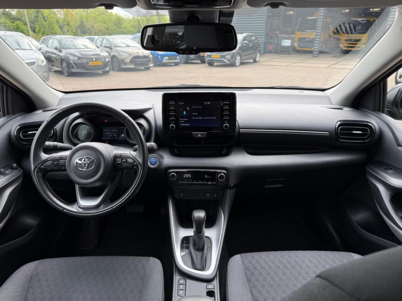 Toyota YARIS 1.5 HYBRID 5-DRS DYNAMIC AUTOMAAT!