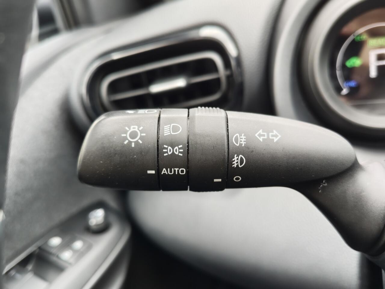 Toyota YARIS 1.5 Hybrid Dynamic | All Weather | Keyless Entry | Android Auto