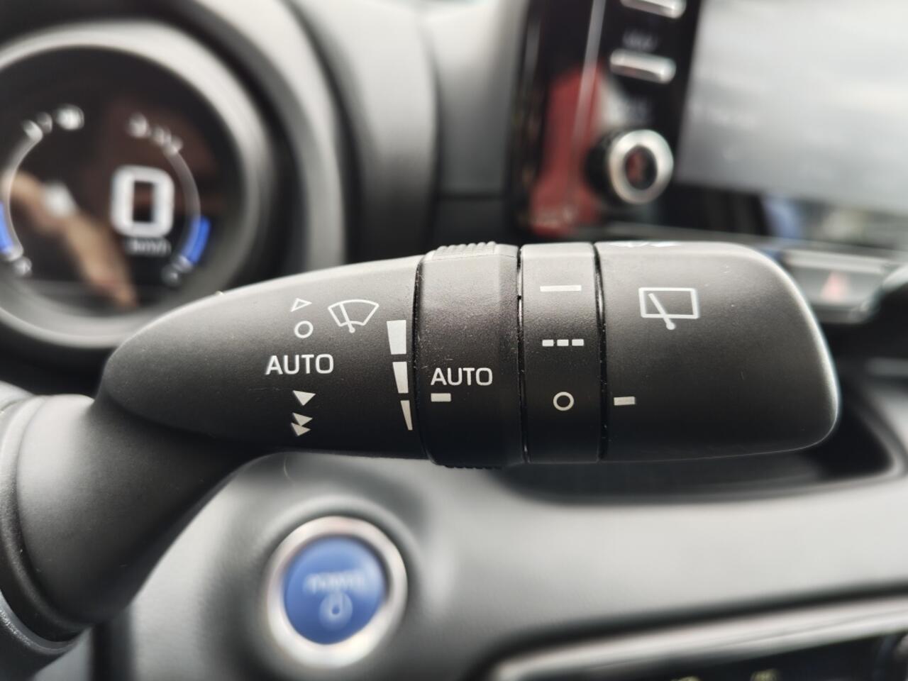 Toyota YARIS 1.5 Hybrid Dynamic | All Weather | Keyless Entry | Android Auto