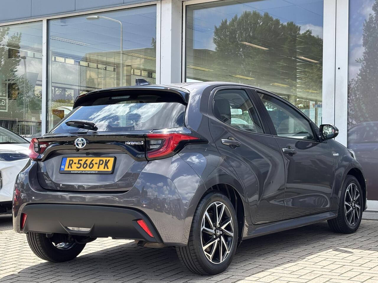 Toyota YARIS 1.5 Hybrid Dynamic | Apple Carplay / Android Auto | Camera | Stoelverwarming | Toyota garantie tot 200.000km of 2031!