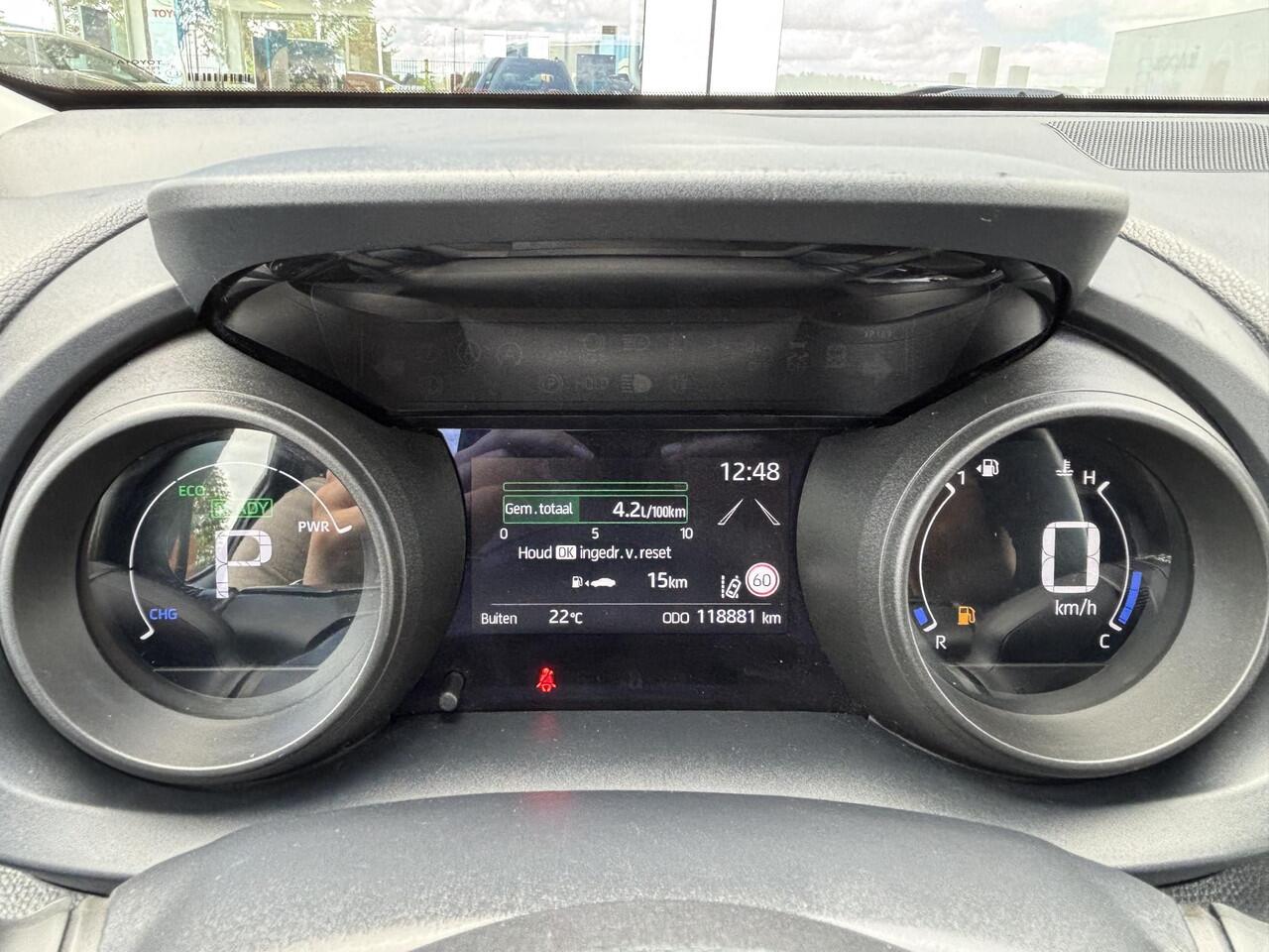 Toyota YARIS 1.5 Hybrid Dynamic | Apple Carplay / Android Auto | Camera | Stoelverwarming | Toyota garantie tot 200.000km of 2031!