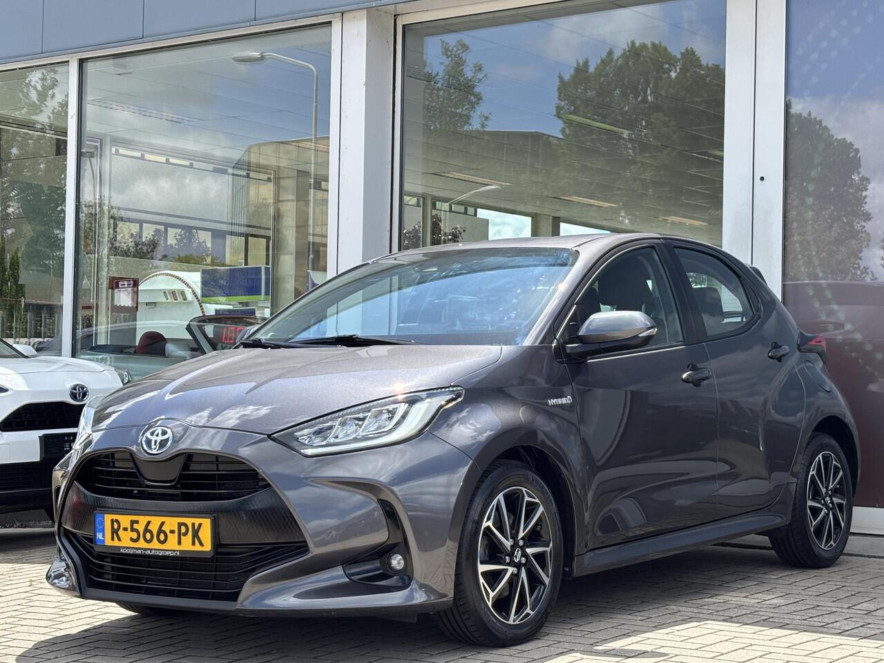 Toyota YARIS 1.5 Hybrid Dynamic | Apple Carplay / Android Auto | Camera | Stoelverwarming | Toyota garantie tot 200.000km of 2031!