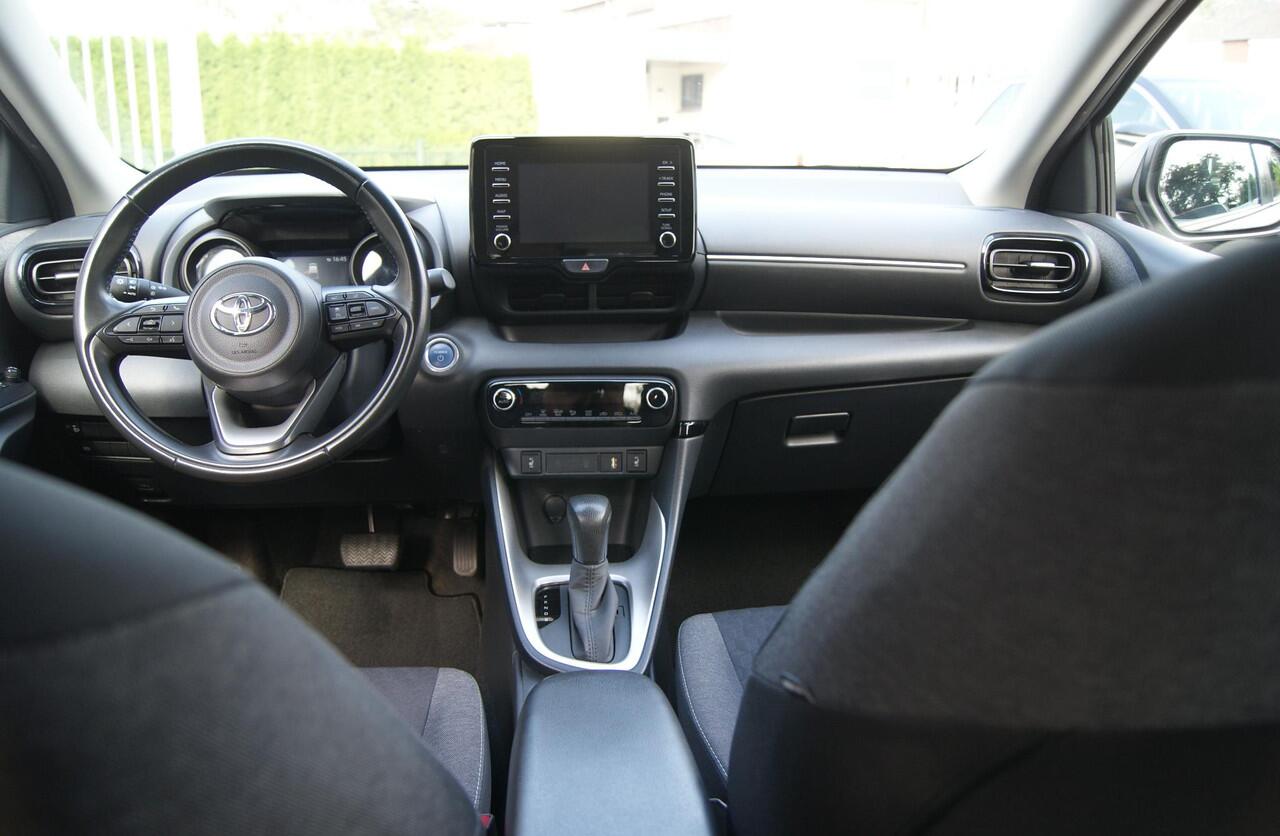 Toyota YARIS 1.5 Hybrid Dynamic Cruise,Clima,Camera,RIJKLAARPRIJS!!