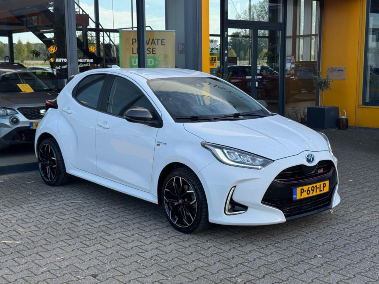 Toyota YARIS 1.5 Hybrid Comfort - Navi/Apple/Android - camera
